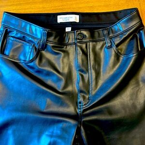 A&F Curve Love black vegan leather 90s Straight Pant, Ultra High Rise